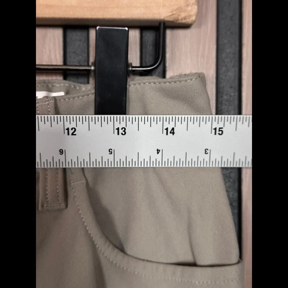 Johnnie O Pants 16 Womens Beige Khaki Low Rise Prep-Formance 100% Poly - Picture 3 of 8